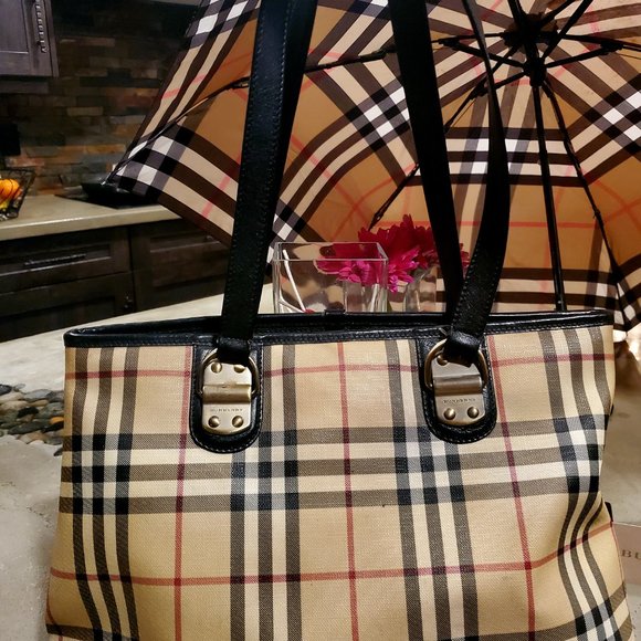 Burberry bag & umbrella - Picture 2 of 6